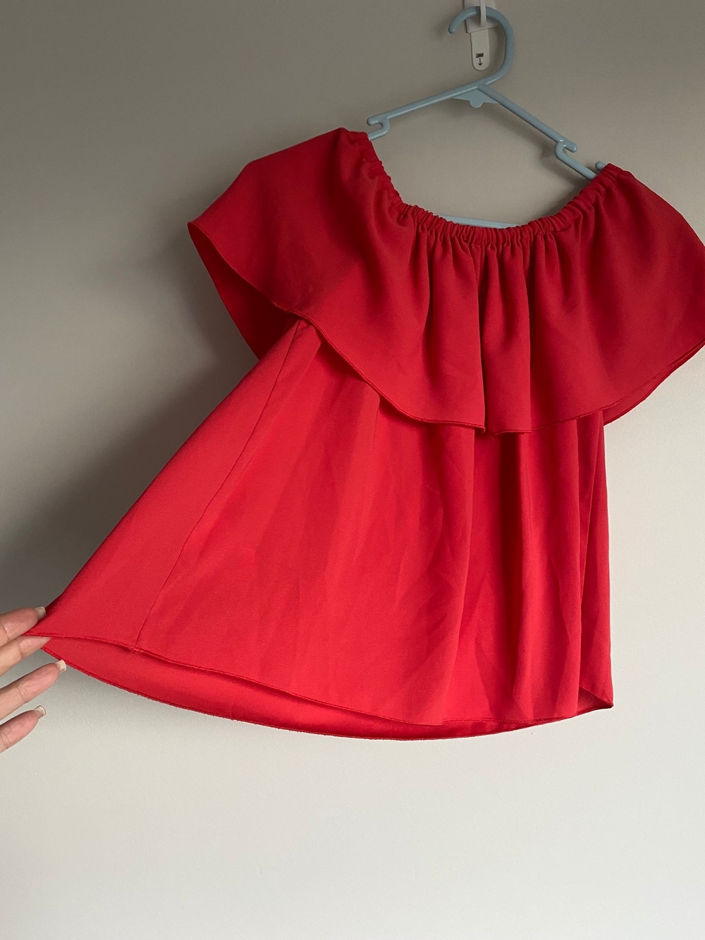 Wilfred Red Off-Shoulder Ruffle Top Ptp 17'' - Picture 15 of 16